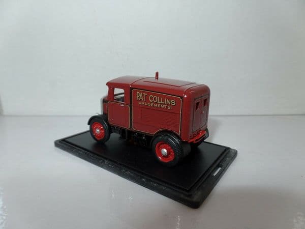 Oxford 76SST002 SST002 1/76 OO Scale Scammell Showtrac Pat Collins The Major